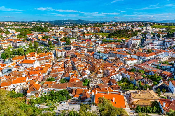 Vista aérea del paisaje urbano de Leiria, Portugal — Foto de Stock