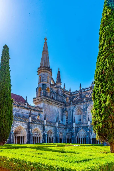 Patio del monasterio de Batalha en Portugal — Foto de Stock