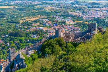 Portekiz, Sintra 'daki bozkır şatosunun manzarası