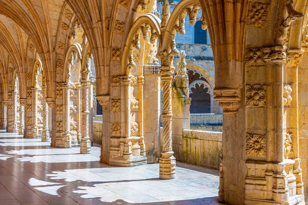 벨렘에 있는 모스 테로 DOS jeronimos 의 아케이드 , L. — 스톡 사진