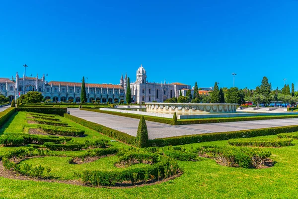 Vista do mosteiro dos Jerónimos em Belém, Lisboa, Portugal — Fotografia de Stock