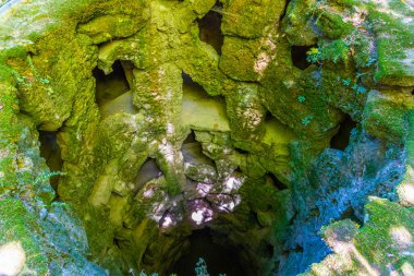 Quinta da Regaleira Sarayı 'nın içindeki kabul töreninin görüntüsü