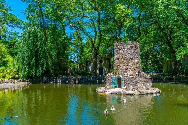 Duck house looking like a castle at the national palace of Pena — Stockfoto