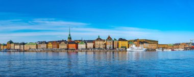 Stockholm, İsveç, 20 Nisan 2019: Gamla Stan ve İsveç 'teki Kraliyet Sarayı.