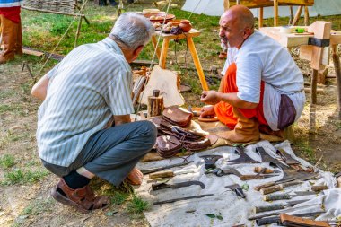 Filibe, Bulgaristan, 23 Haziran 2018: Satıcılar satış yapmaya çalışıyor