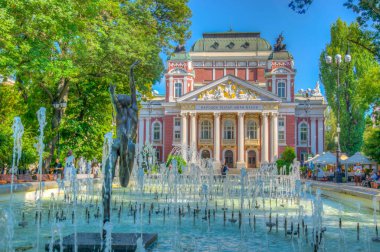 Sofya, Bulgaristan, 2 Eylül 2018: İnsanlar güneşli havanın keyfini çıkarıyor