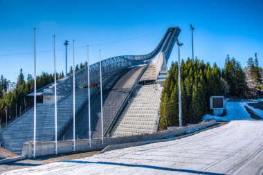 Oslo, Norveç, 15 Nisan 2019: Holmenkollen atlama stadyumu