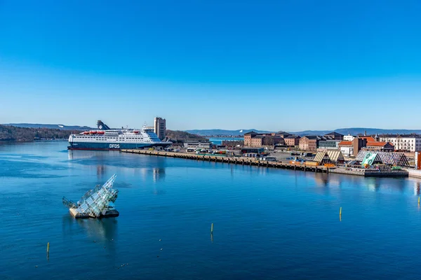 Oslo, Norsko, 15. dubna 2019: Skyline přístavu oslo, Norwa — Stock fotografie