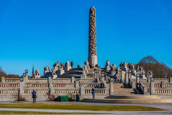 Oslo, Norway, 15 квітня 2019: Monolith landmark in the Vigeland — стокове фото