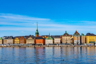 Stockholm, İsveç, 20 Nisan 2019: Gamla 'nın renkli binaları 