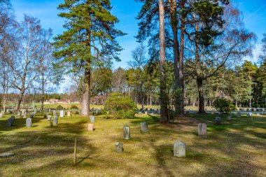 Stockholm, İsveç, 21 Nisan 2019: Skogskyrkog 'daki mezar taşları