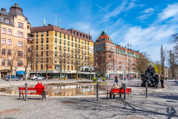 Orebro, schweden, 19. april 2019: blick auf den jarntorget platz in erz — Stockfoto