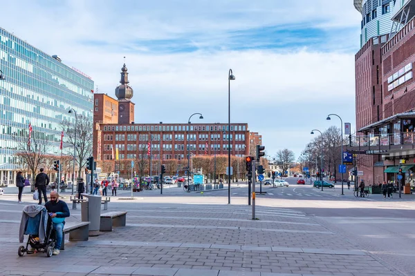 ВАСТЕРАС, ШВЕДЕН, 19 апреля 2019 г.: Вид на площадь рядом с S — стоковое фото