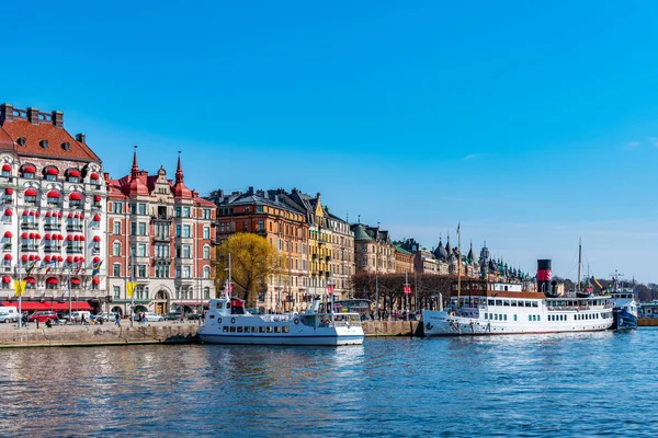 Stockholm, schweden, 20. april 2019: blick auf stockholm waterfront — Stockfoto