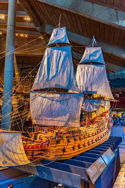 ESTOCOLMO, SUECIA, 20 DE ABRIL DE 2019: Gran barco Vasa restaurado es — Foto de Stock