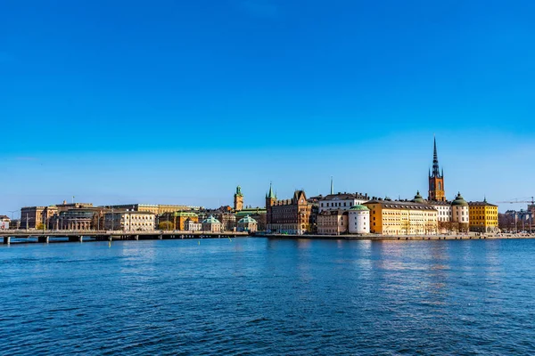 2019年4月20日，瑞典斯德哥尔摩：Gamla Stan古城占主导地位 — 图库照片