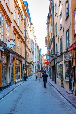 Stockholm, İsveç, 23 Nisan 2019: Gamla Caddesi 'ndeki Dar Sokak