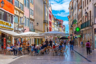 Coimbra, Portekiz, 20 Mayıs 2019 İnsanlar Bo 'da geziniyor.