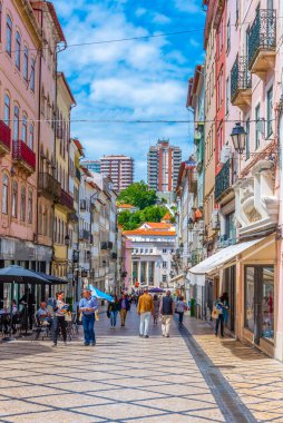 Coimbra, Portekiz, 20 Mayıs 2019 İnsanlar Bo 'da geziniyor.