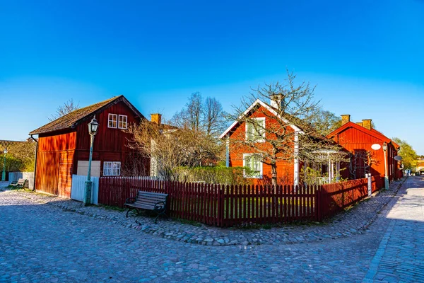 LINKOPING, SWEDEN, APRIL 23, 2019: View of traditional timber ho — Stockfoto