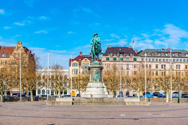 MALMO, SWEDEN, 24 апреля 2019 года: Статуя короля Карла X Густафа в M — стоковое фото
