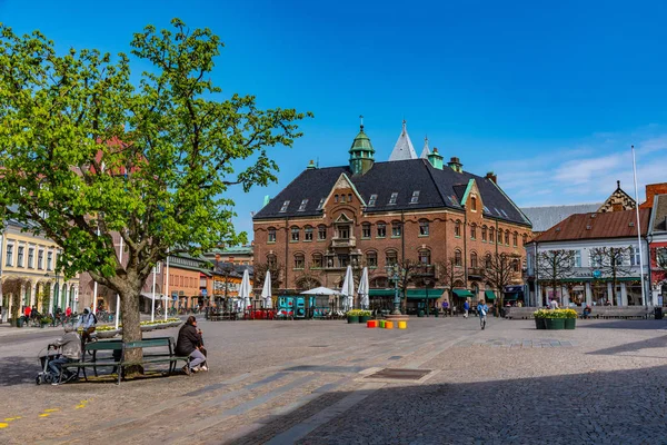 Lund, İsveç, 24 Nisan 2019: Merkezdeki Stortorget Meydanı — Stok fotoğraf