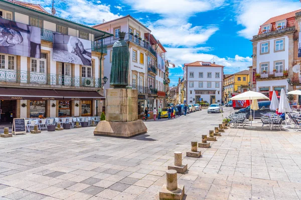 VISEU, PORTUGAL, MAY 20, 2019: View of the Dom Duarte square in — Stockfoto