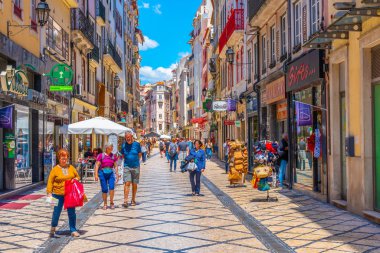 Coimbra, Portekiz, 21 Mayıs 2019: İnsanlar Bo 'da geziniyor