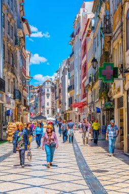 Coimbra, Portekiz, 21 Mayıs 2019: İnsanlar Bo 'da geziniyor