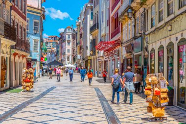 Coimbra, Portekiz, 21 Mayıs 2019: İnsanlar Bo 'da geziniyor