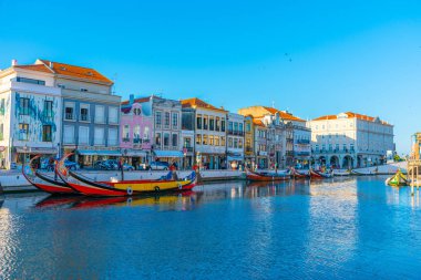 Aveiro, Portekiz, 21 Mayıs 2019: Moliceiro gemileri kıyıya yanaşıyor