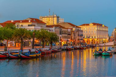 Aveiro, Portekiz, 21 Mayıs 2019: Moliceiro gemileri kıyıya yanaşıyor