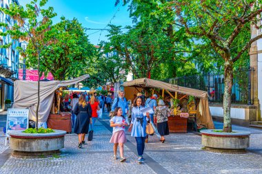 Braga, Portekiz, 22 Mayıs 2019: İnsanlar Narr 'da geziniyor