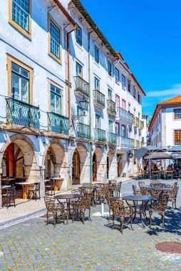 Leiria, Portekiz, 27 Mayıs 2019: İnsanlar meydanda geziniyor