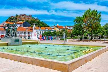 Leiria, Portekiz, 27 Mayıs 2019: Leiri 'deki Monte Luminosa çeşmesi