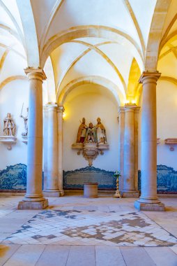 Alcobaca, Portekiz, 28 Mayıs 2019: Al 'in içindeki Azulejo fayansları