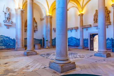 Alcobaca, Portekiz, 28 Mayıs 2019: Al 'in içindeki Azulejo fayansları