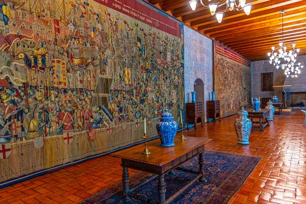 Guimaraes, Portugal, 22 mei 2019: Interieur van het paleis van Duq — Stockfoto