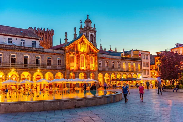 BRAGA, PORTUGAL, 22 de maio de 2019: Vista do pôr-do-sol da Praca da República — Fotografia de Stock