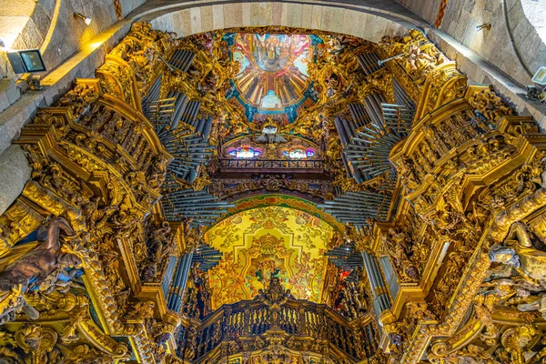 Брага, Португалія, 23 травня 2019: Інтер'єр старого собору в — стокове фото