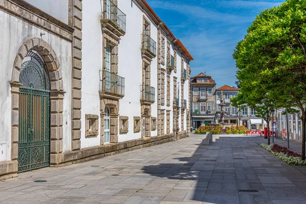 VIANA DO CASTELO, PORTUGAL, 24 de maio de 2019: As pessoas estão passeando — Fotografia de Stock