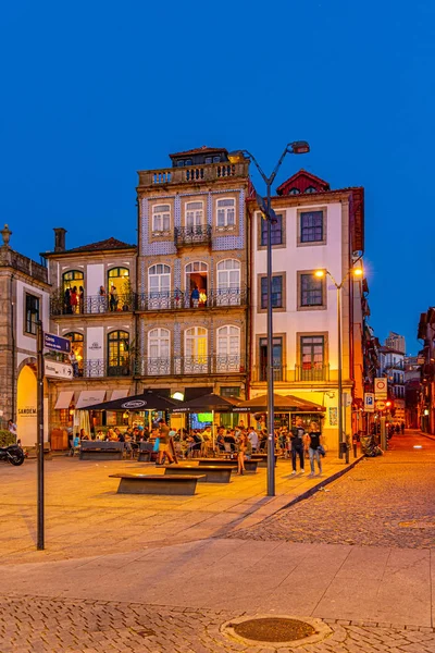 PORTO, PORTUGAL, 25 de Maio de 2019: Vista do pôr-do-sol do rio Douro às — Fotografia de Stock