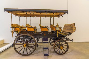 Lizbon, Portekiz, 29 Mayıs 2019: Belem, Lizbon, Portekiz 'deki milli koç müzesinin içi