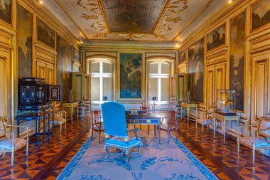 Lizbon, Portekiz, 31 Mayıs 2019: Queluz kankasının içindeki oda