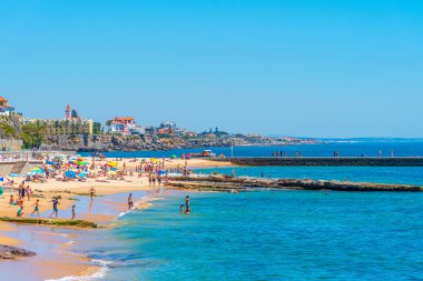 Estoril, Portekiz, 31 Mayıs 2019: İnsanlar güneşli bir günün tadını çıkarıyorlar