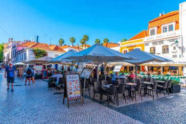 Cascais, Portekiz, 31 Mayıs 2019: İnsanlar na 'da geziniyor