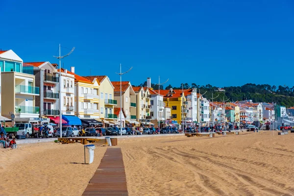 NAZARE, PORTUGAL, 28 de maio de 2019: Vista para o mar de Nazaré em Portug — Fotografia de Stock