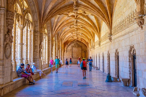 Lissabon, Portugal, 29 mei 2019: Uitzicht op het klooster van de Mosteiro — Stockfoto