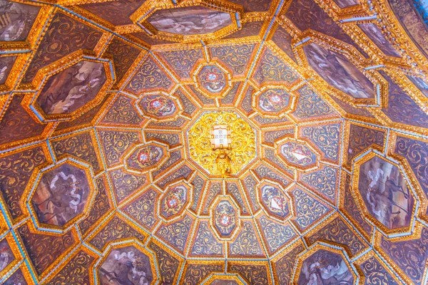 SINTRA, PORTUGAL, MAY 30, 2019: Ceiling at the National palace a — Stock Photo, Image