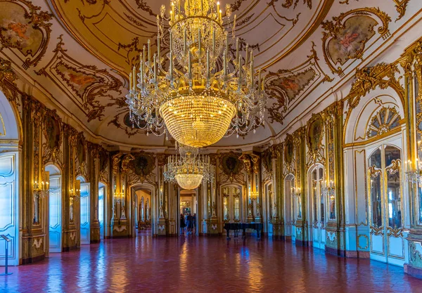LISBON, PORTUGAL, MAY 31, 2019: Ballroom inside of the Queluz pa — Stock Photo, Image